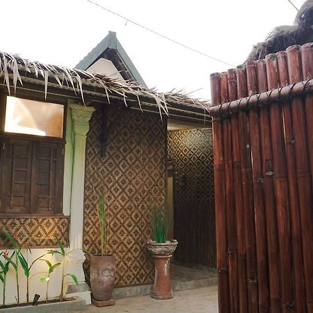 Bilik Bamboo Hostel Yogyakarta Exterior foto